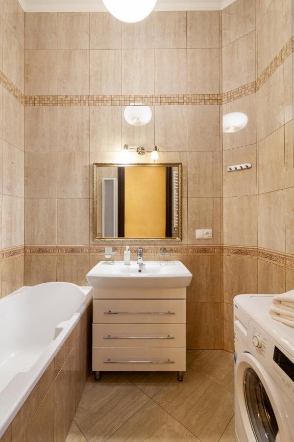 Alfa Apartments Levytskoho Lviv Exterior foto