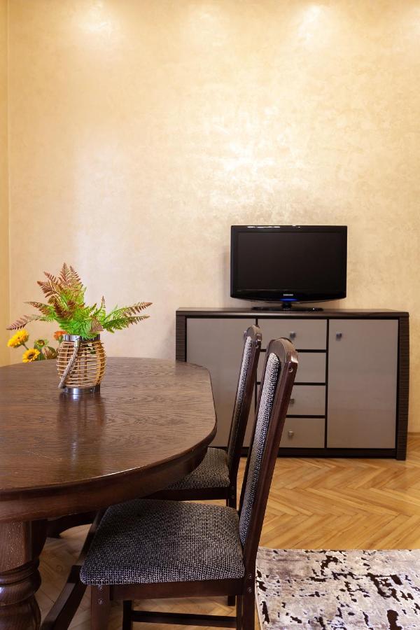 Alfa Apartments Levytskoho Lviv Exterior foto